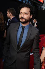 Michael Ray Escamilla som Angelo