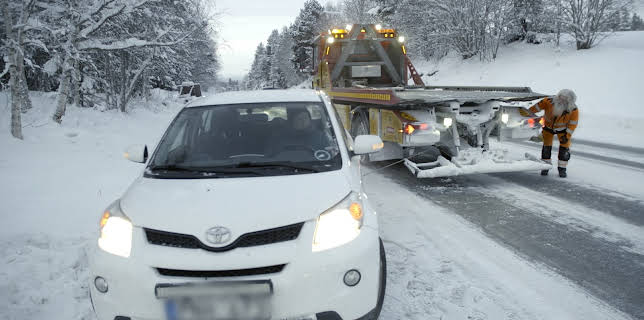 18:00: Frusna vägar (S11 E5) (S11) | TV3 | 11/19 2025