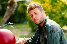 Tre meter över himlen: Ett ögonblick på kvällen