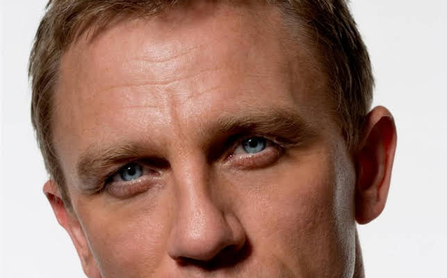 Daniel Craig