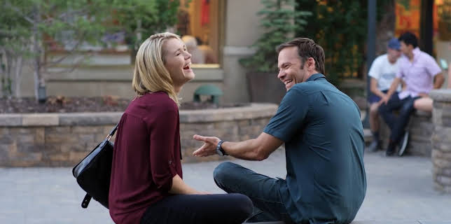 An Hour Behind (2017)