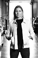 Molly Hartleb som Director