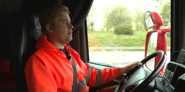 04:20: Vägens hjältar (S7 E5) (S7) | Kanal 9 | 11/29 2025