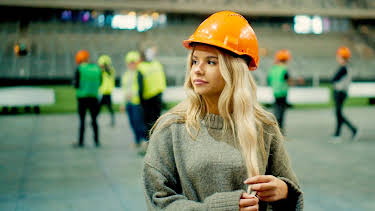 21:00: Emma: Nervepirrende fotballkamp | NRK Super | 5/2 2026