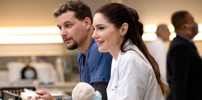 2:00 AM: New Amsterdam (S4 E20) (S4) | 5 Select | 12/23 2025