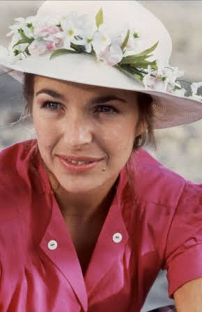 Véronique Jannot as 