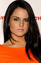 Joanna 'JoJo' Levesque como 