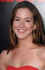 Martha MacIsaac como 