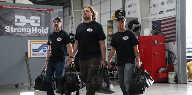 00:15: Diesel Brothers (S1 E9) (S1) | Discovery Channel | 11/25 2025