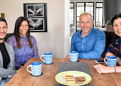 Kirstie and Phil's Love It or...