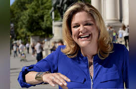 Love at First Swipe Season 1: Online Dating Isn't Child's Play