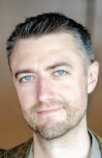 Sean Gunn som 