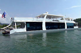 Extreme Houseboats Season 1: Twisting Waterslide