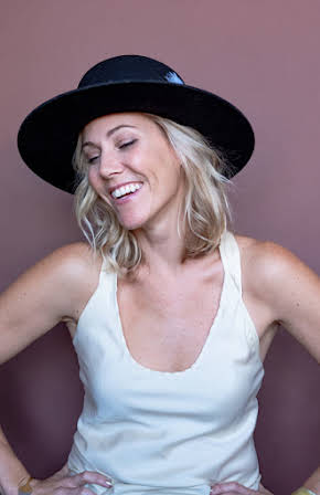 Kelly Pendygraft as 