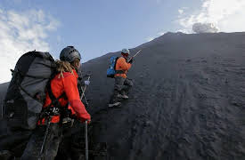 Volcano Hunters: Ecuador