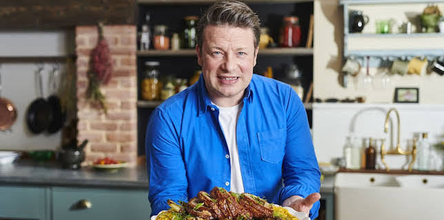 16:55: Jamie’s One Pan Wonders (S1 E3) (S1) | TV8 | 3/8 2026