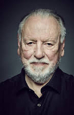 Kenneth Cranham como Field Marshal Wilhelm Keitel