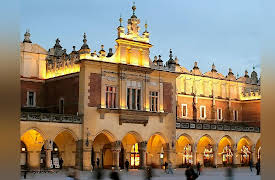 The Great Tours: Experiencing Medieval Europe: Kraków: Crossroads of Europe
