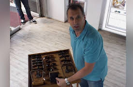 Impractical Jokers Specials Season 1: Impractical Jokers: A Day in the Life