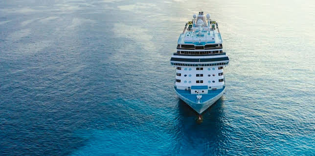 9:05 AM: World's Most Expensive Christmas Cruise | Channel 5 | 11/30 2025