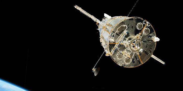 Great Heroes and Discoveries of Astronomy