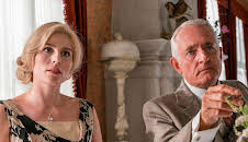 Seaside Hotel (S04/E01)