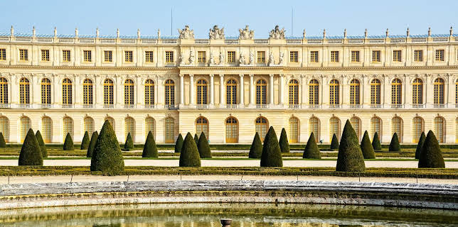 6:00 PM: Secrets of The Royal Palaces (S2 E3) (S2) | Channel 5 | 11/24 2025