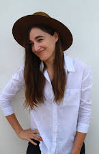 Sarah Adina Smith como Director