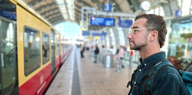 00:25: Pendler-Stress: Eine Nation auf Achse | Das Erste | 12/23 2025