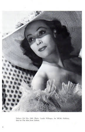 Dolores del Rio as 