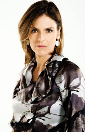 Mónica López as 