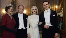 Outrageous - Das Leben der Mitford-Schwestern (S01/E01)