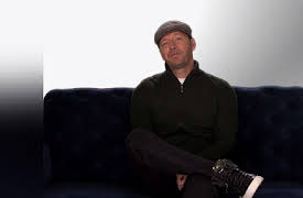 Donnie Loves Jenny Season 1: Looking for Love in All the Wrong Faces