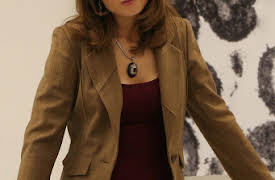 Bones: 10. The Woman at the Airport