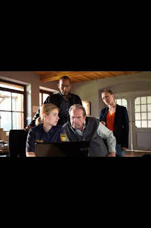 19:00: Asesinatos en la montaña (T5): Ep.4 Familias mortales | COSMO | 1/30 2026