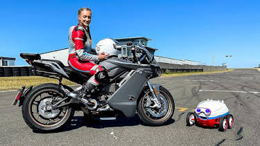 1:40 PM: Grace's Amazing Machines (S3) | Cbeebies | 12/30 2025