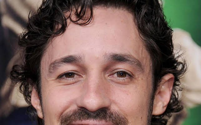 Thomas Ian Nicholas