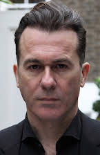 Peter Sullivan som Director