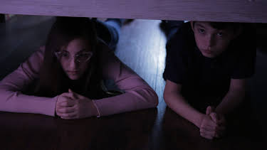 22:30: Der ondskapen bor (S3 E10) (S3) | FEM | 3/31 2026