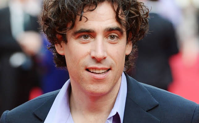 Stephen Mangan