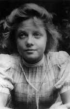 Ingetraud Hinze as 