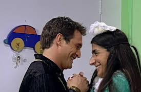 La Familia P. Luche season-1: La Familia P. Luche - Exsimio, exnovio de Excelsa