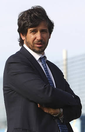 Demetrio Albertini as 