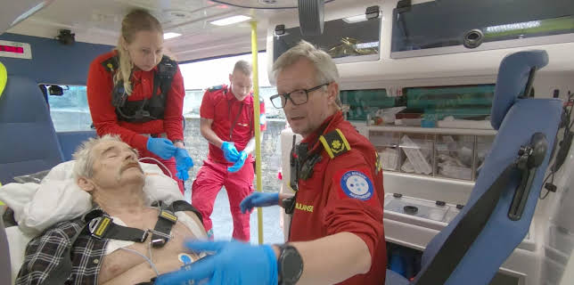 19:50: Ambulansen (S1 E1) (S1) | FEM | 1/5 2026