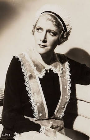 Jean Dixon as Molly