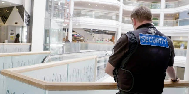 10:00 AM: Shoplifters & Scammers: At War With The Law | 5 Star | 2/5 2026