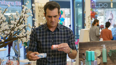 4:00 PM: Modern Family | E4 | 6/19 2026