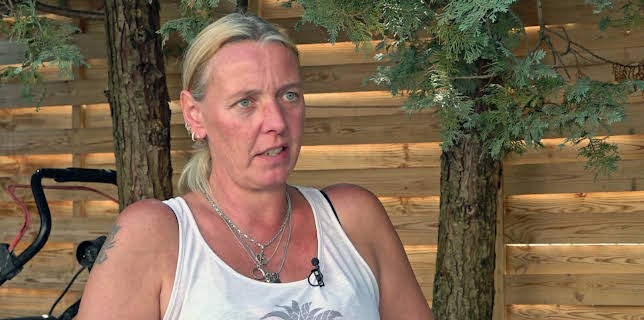 15:00: Hartz und herzlich - Tag für Tag Benz-Baracken | RTL 2 | 1/12 2026