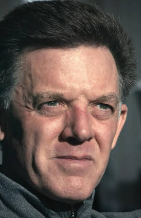 Scott Tucker as 