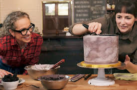 Zoe Bakes, Season 1: Decorating Cakes